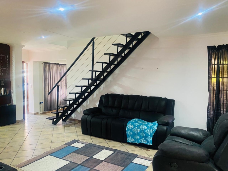 3 Bedroom Property for Sale in Waterkloof East North West